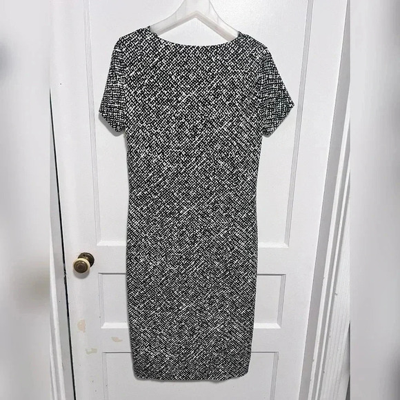 Max Mara Womens Salima Knitted
Dress Rayon Stretch Silk Size US 12 LIKE NEW - Picture 4 of 4